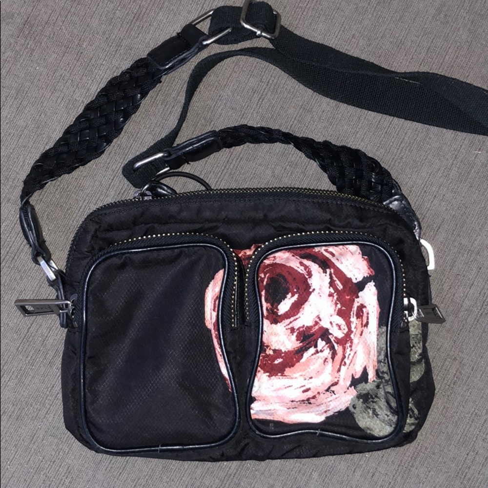 🌺 L.a.m.b. Floral Nylon Crossbody